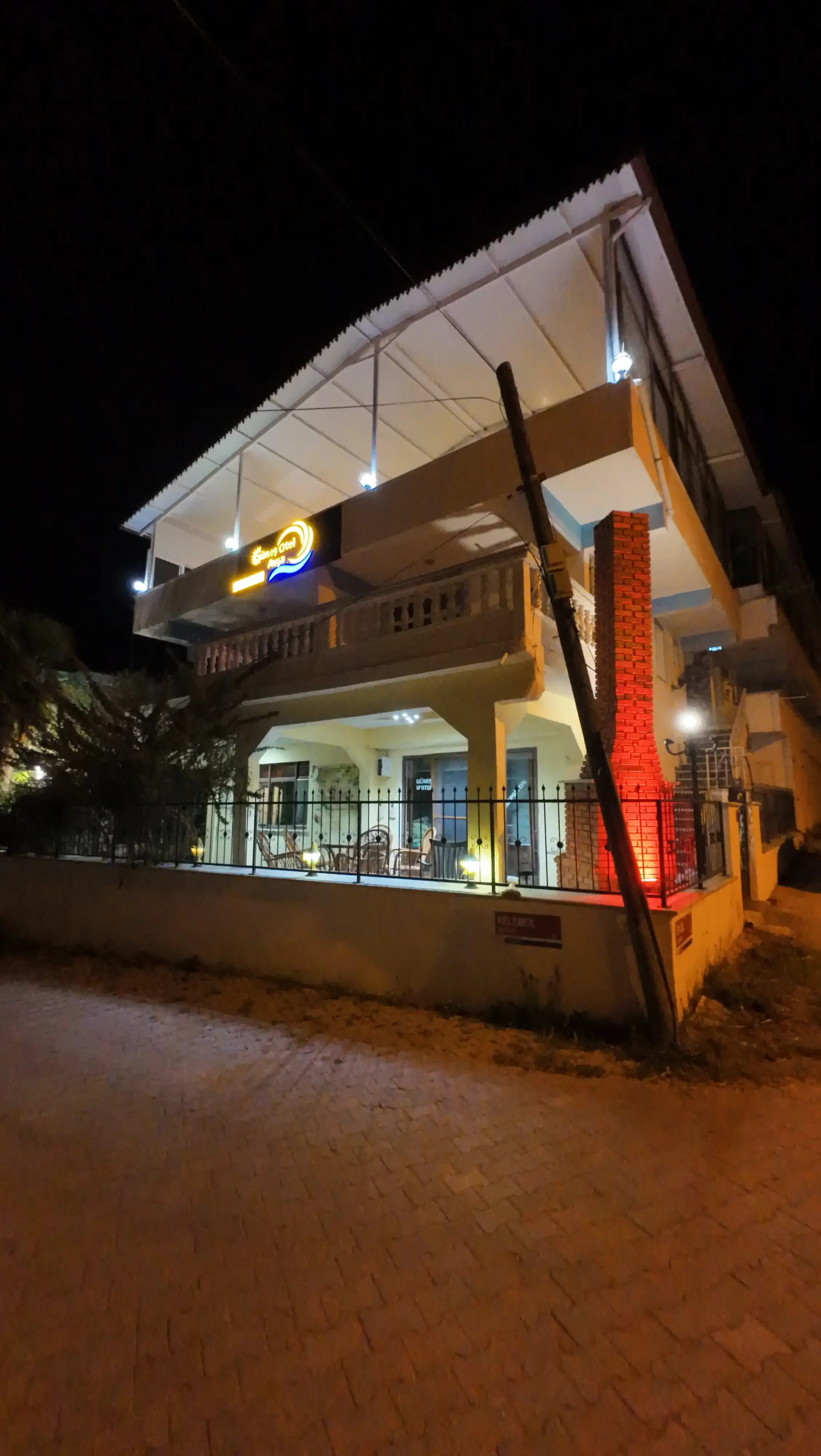 Avşa Güneş Hotel Akşam